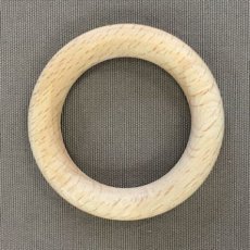 Houten ring 56 mm .